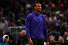 查爾斯-李執教首季任務艱巨卻表現亮眼