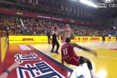 晉粵沖突杜潤(rùn)旺違體抱摔迪亞洛&后者暴起吃T 胡明軒被驅(qū)逐