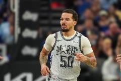 板凳軍狂砍25分！半場替補得分魔術大比分領先老鷹