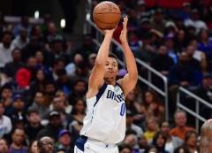 ?？怂_姆4中4加罰球2中2貢獻11分3籃板6助攻