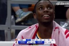 即將淘汰廣東高興~迪亞洛在鏡頭前跳起來了哈