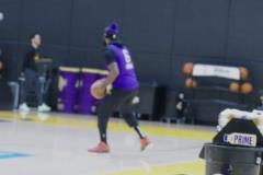 詹姆斯加練運(yùn)球三分，側(cè)翼底角連續(xù)命中備戰(zhàn)季后賽