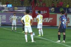 一個鏡頭完美展現藍黑隊副與藍黑太子爺之間的關系?