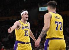 里夫斯：東契奇全力以赴仍憾負，最后3分鐘機會未抓住