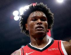 阿門表現低迷 罰球16中5僅得11分 隊內失誤達4次