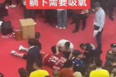 強度太大！山西中鋒劉傳興遭遇呼吸性堿中毒倒地不起