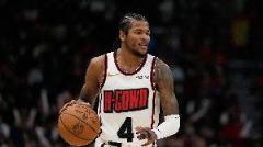 4次失誤仍低迷！杰倫-格林半場6投3僅得8分2板 正負值-4