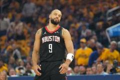 下半場低迷！狄龍7中4得11分6籃板1助攻，4次犯規