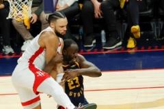 火勇大戰(zhàn)沖突頻發(fā) 巴克利怒斥球隊(duì)需冷靜應(yīng)戰(zhàn)