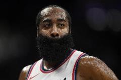 哈登上半場狀態低迷4中2僅得6分 正負值-11