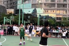 云南滑翔機矣進(jìn)宏現(xiàn)身野球場 各種滑翔劈扣啊！