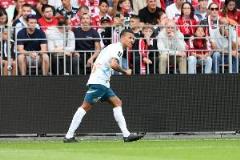 格林伍德進球被判烏龍，比賽結(jié)果引發(fā)爭議