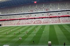 中乙門將逆天失誤將球抱進自家大門，球迷：假球也不敢這么踢吧！