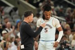 TA記者：米奇看重空間與三分，卡斯爾進步功不可沒