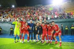 足球報：薩爾瓦托推行邊中結合與高位逼搶戰術，銅梁龍進攻更具立體性