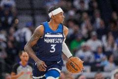 麥克丹尼爾斯8中4砍10分13板 創季后賽籃板新高