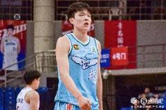 楊瀚森的中遠距離投籃能力成為打動NBA球隊的關(guān)鍵因素