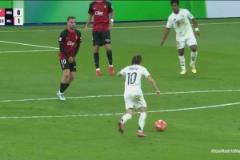 莫德里奇外圍遠(yuǎn)射勢(shì)大力沉！馬洛卡門(mén)將飛身單掌撲出！