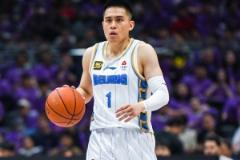 陳盈駿12投3中罰球7中6貢獻(xiàn)14分5板2助0失誤