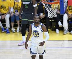 隊(duì)記：勇士與庫(kù)明加仍在商討重組方案，若不成或探索先簽后換路徑