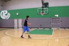 當(dāng)年大魔王！周琦選秀前夕的投籃和機(jī)動性都比現(xiàn)在強(qiáng)太多了