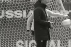 小小裝一下吧！本塞拜尼：我的球和球鞋里有磁鐵！