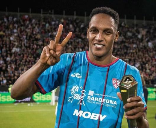 米納與卡利亞里續約三年