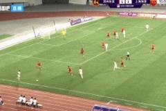 隔山打牛加布里埃爾自己摔倒，裁判卻判犯規給海港任意球