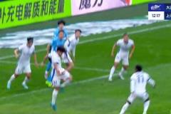 裁判與VAR判罰無誤，足協明確：劉誠宇手臂自然位置不構成犯規