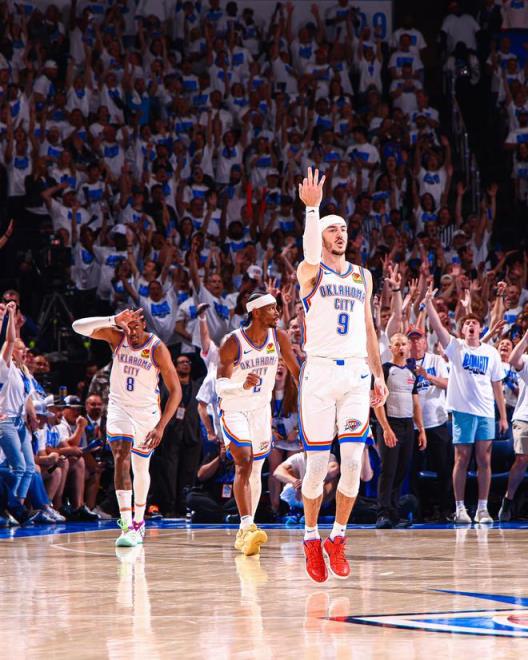 雷霆本賽季第59次以兩位數(shù)分差取勝，距歷史第一17年勇士?jī)H差一役