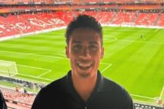 瓦拉內(nèi)現(xiàn)場(chǎng)助威曼聯(lián)，歐聯(lián)決賽為老東家加油