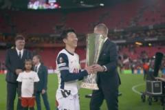 孫興慜奪冠沒(méi)獎(jiǎng)牌！歐足聯(lián)致歉:領(lǐng)獎(jiǎng)球員太多獎(jiǎng)牌不夠，已補(bǔ)發(fā)！