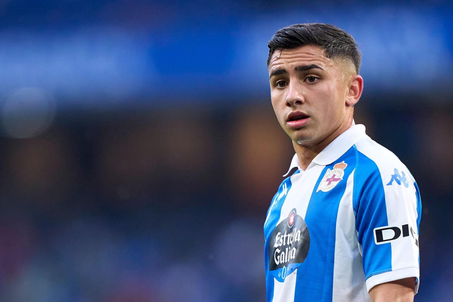 斯基拉：拉科魯尼亞前鋒佩克以3500萬歐元轉(zhuǎn)會科莫，簽約至2030年