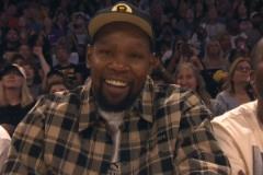 杜蘭特連日觀戰洛杉磯火花女籃比賽引熱議